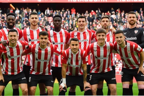 بلباو يحسم قمة مثيرة أمام إشبيلية بثلاثية في افتتاح الليجا